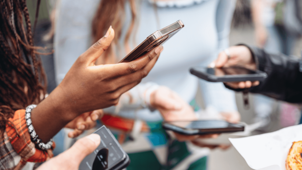 How does social media usage affect body image?